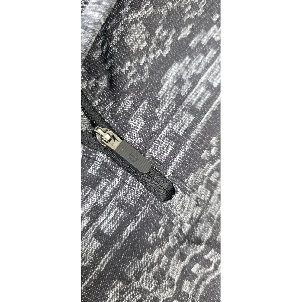Lululemon Women 2 Rest Less 1/4 Zip Long Sleeve Grey Black Print Yoga Pilates